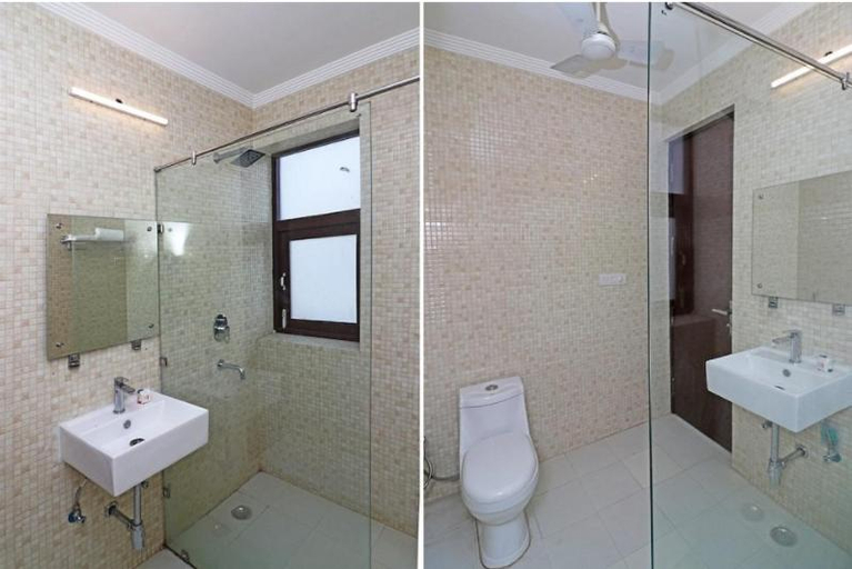 Bathroom 3, The Hotel Am Bliss, Gurgaon