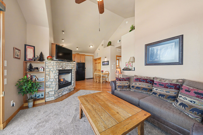 Living area 5, Unparalleled Park City Ski Resort Lodging, Larimer