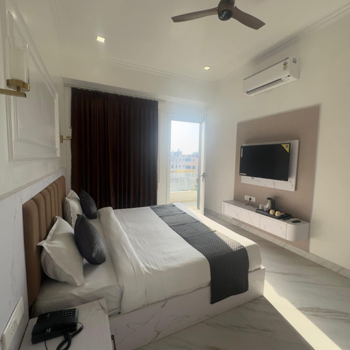 Room 5, Hotel Astravista, Jaipur