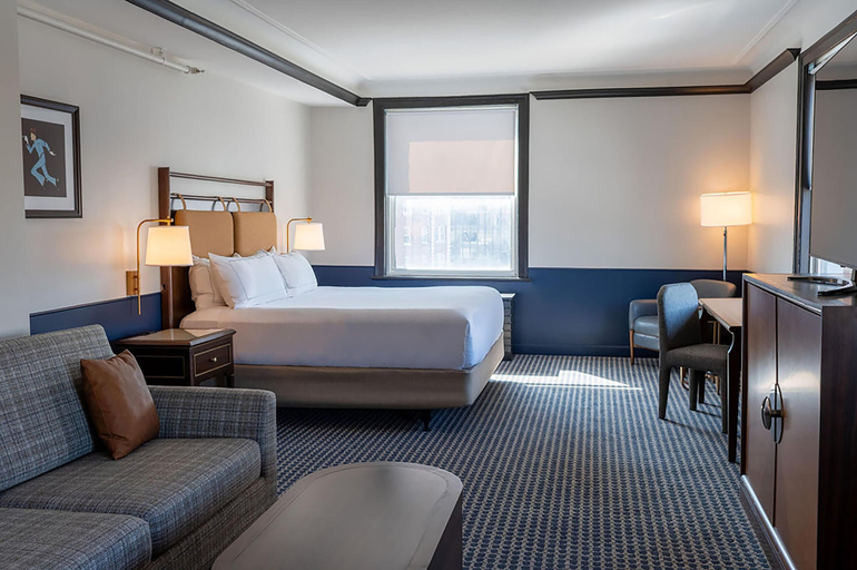 Bedroom 3, Hilton Orrington / Evanston, Cook