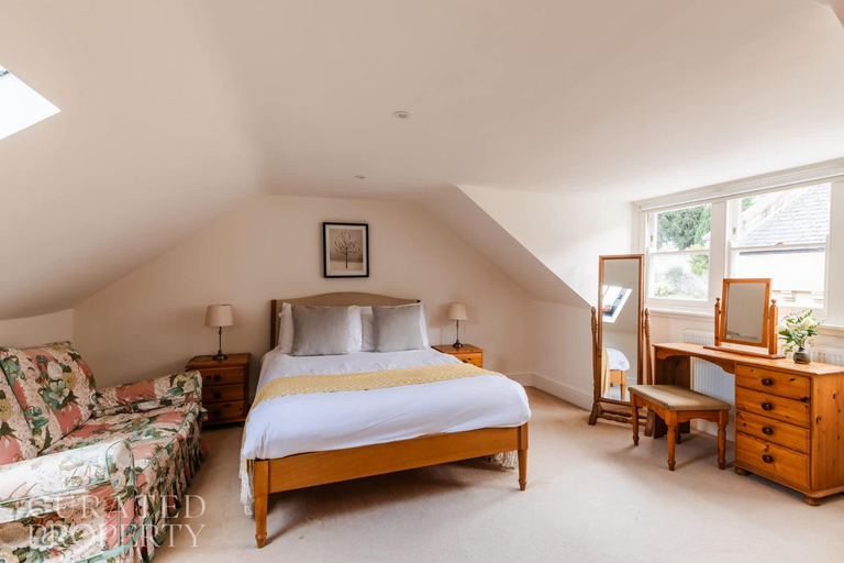 Bedroom 2, The Admirals House - Central Bath & Free Parking, Bath and North East Somerset