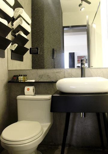 Bathroom 3, BTH Hotel Boutique Concept, Lima