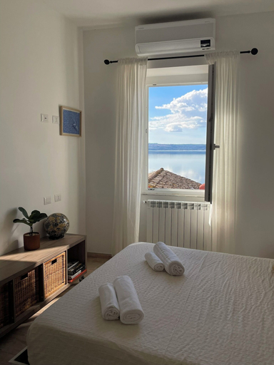 Bedroom 5, Bed&BikeItalia Anguillara Sabazia II Sogno del Lago, Rome
