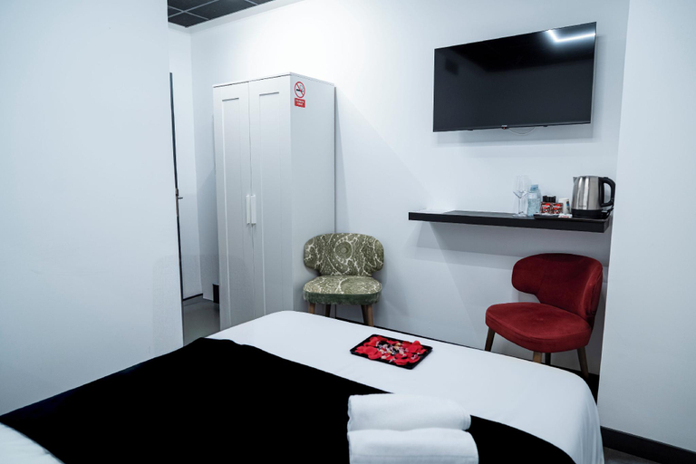 Bedroom 2, Mad Rooms, Madrid