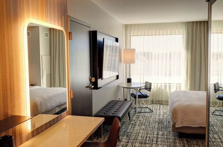Room 2, Tempo By Hilton Manassas, Prince William