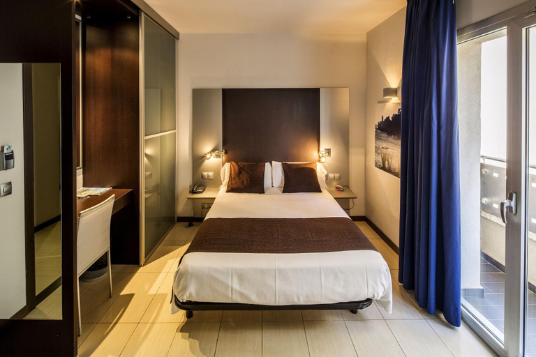 Bedroom 3, URH Excelsior., Girona