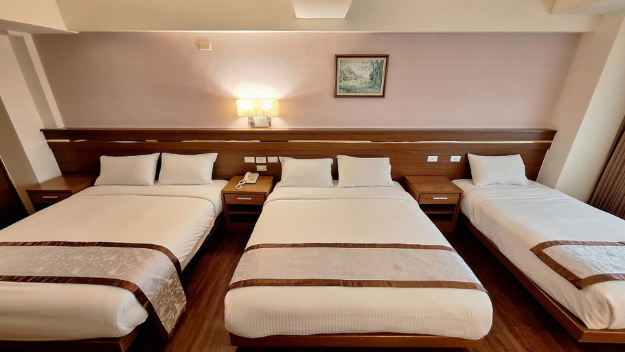Bedroom 4, Cheng Pao Hotel, Nantou