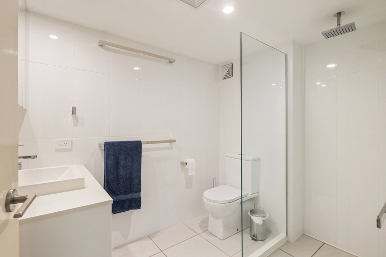 Bathroom 3, Ambassador 19 Beachside Burleigh Heads, Gold Coast