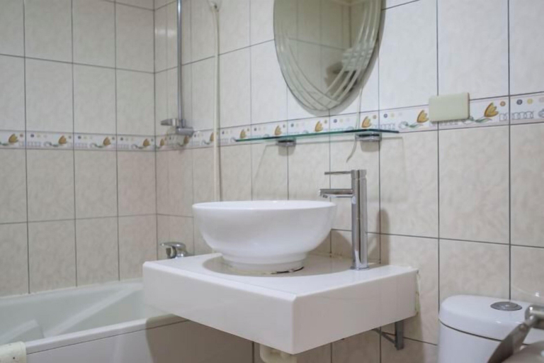 Bathroom 5, Zaw Jung Hotel, Taichung
