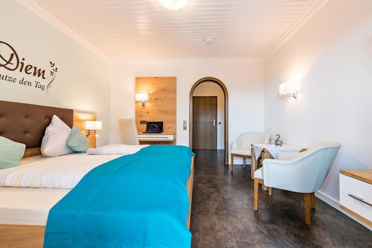 Bedroom 3, Gräfliches Hotel Alte Post, Rottal-Inn