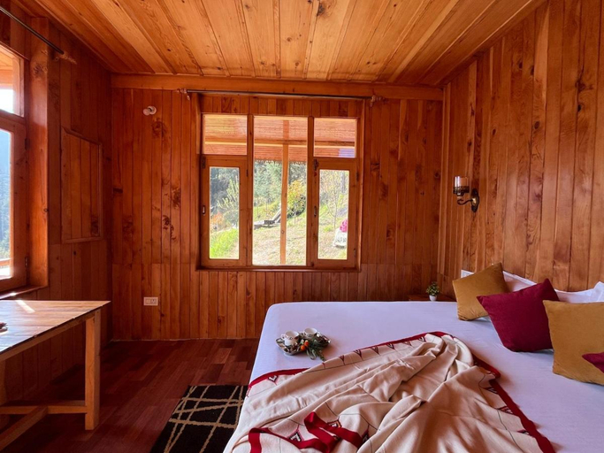 Bedroom 3, Jalori View Log House Jibhi, Kullu
