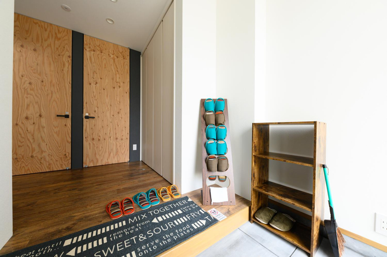 Bedroom 2, D plus one doors, Otaru
