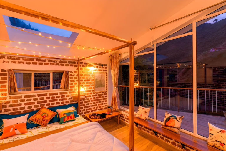 Bedroom 3, Zostel Plus Mussoorie (Kempty), Dehradun