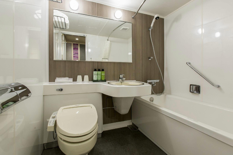 Bathroom 4, Kita Hotel (Hotel du Nord), Morioka