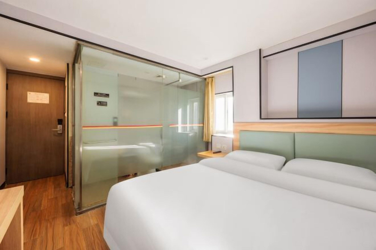 Bedroom 3, Super 8 Hotel (Liujiayao Metro Station), Beijing