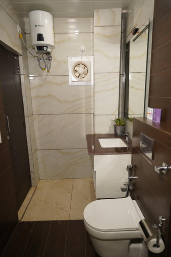 Bathroom 4, The Royal Hotel, Nainital