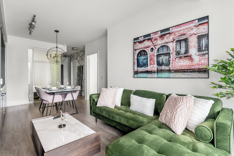 Living area 4, Endale Entertainment District, Toronto