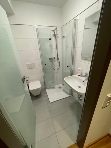 Bathroom 4, Hotel Wilms, Köln