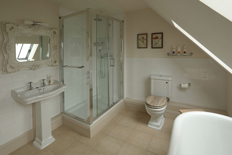 Bathroom 3, The Feathered Nest Country Inn, Gloucestershire