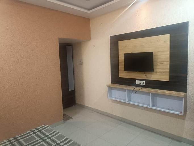 Room 3, Midway Treat Gopalpura, Sagar