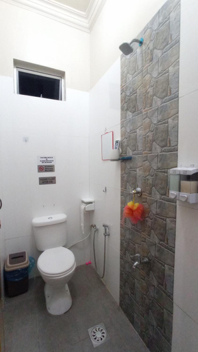 Bathroom, Desa Besut Inn, Besut