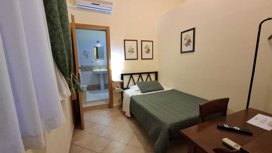 Bedroom 4, Hotel del Centro, Palermo