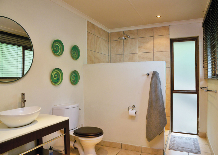 Bathroom 5, Malkoha Lake St. Lucia, Umkhanyakude