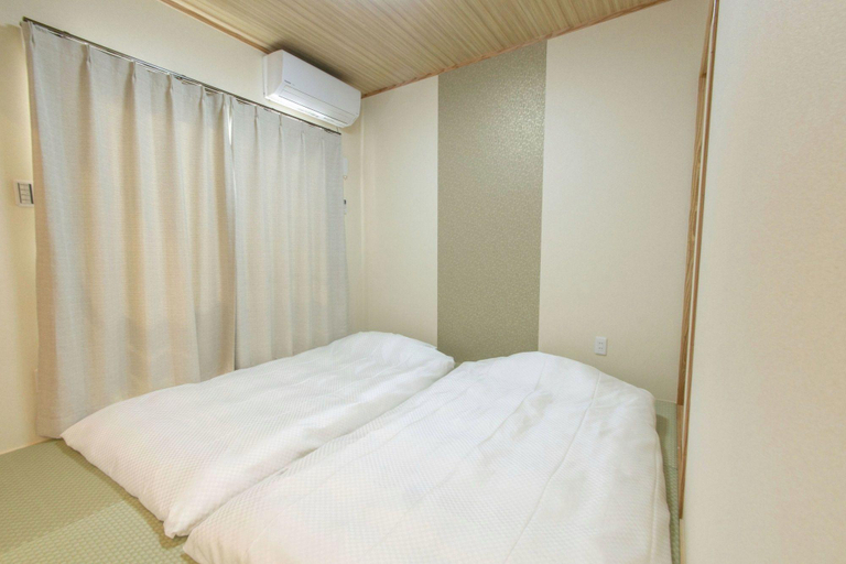 Bedroom 2, RERESO Okinawa Churaumi, Motobu