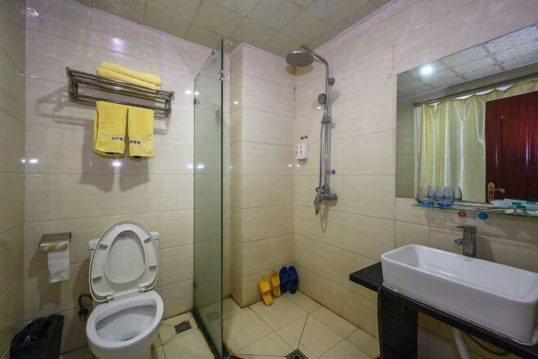 Bathroom 3, Nanjiang Shuangyu Holiday Hotel, Bazhong