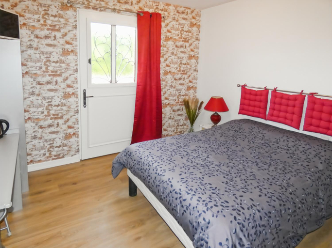 Bedroom 2, Les Bergeronnettes, Jura