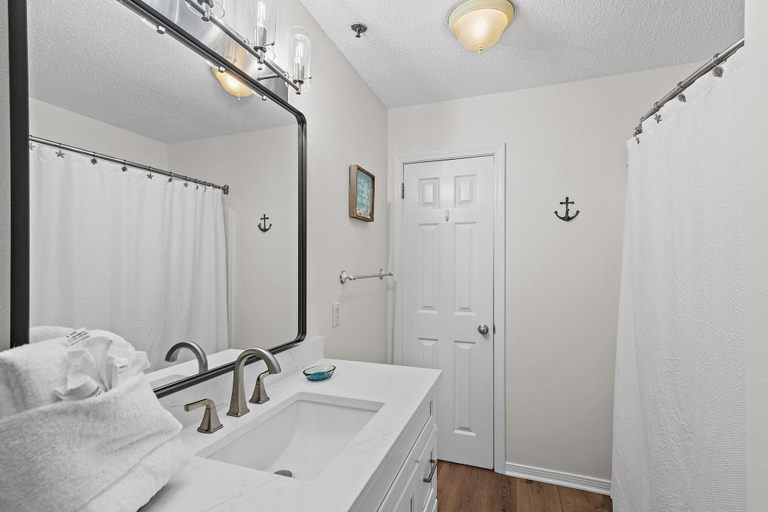 Bathroom 4, Gulfview II 205, Walton