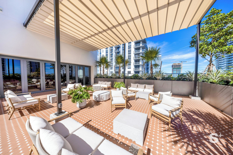 Terrace/patio 2, Modern Condo in DTW Miami - Gym & Pool, Miami-Dade