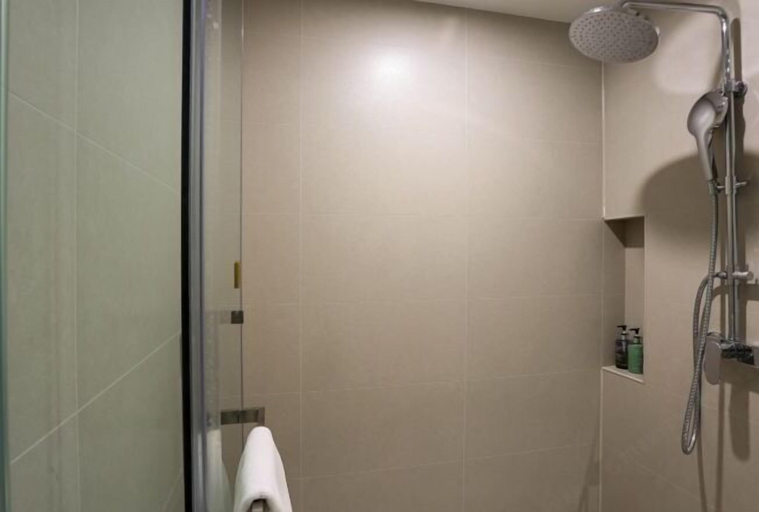 Bathroom 4, Homeinn Selected Hotel (Beijing Deshengmen Outer Street), Beijing