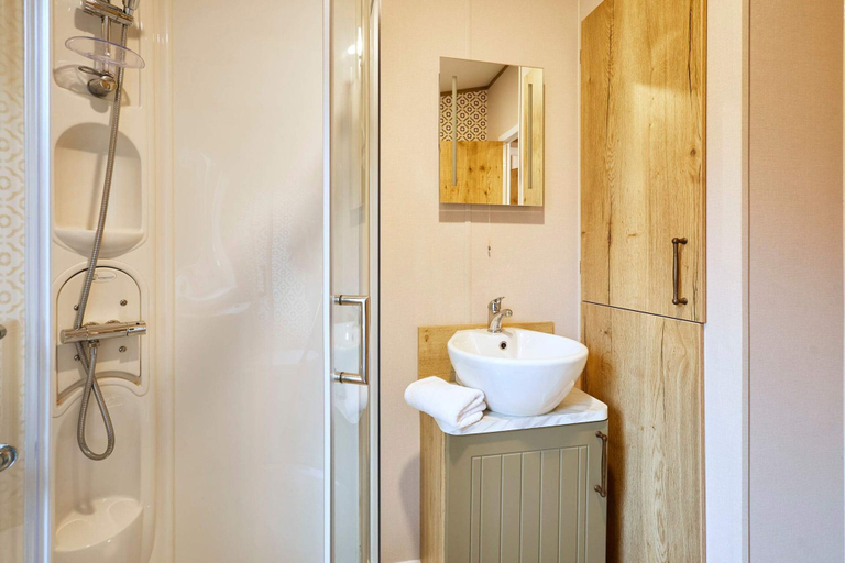 Room 5, Host Stay Cherry Lodge, East Riding of Yorkshire