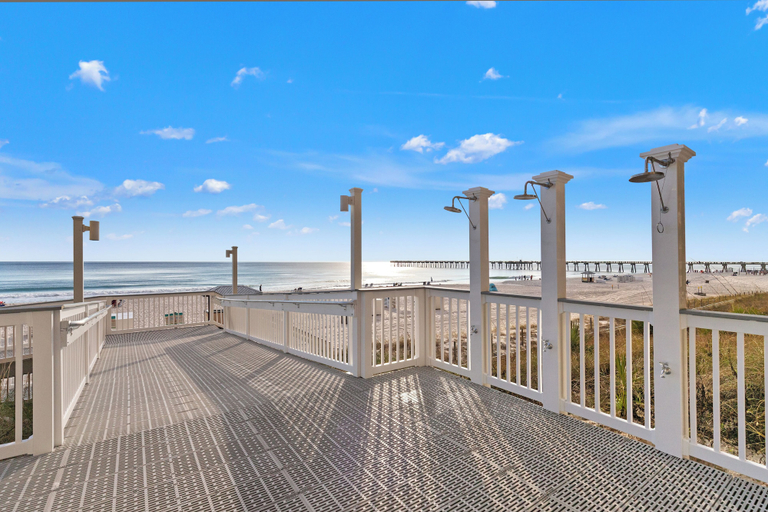 Property grounds 4, Its Sea-esta Time! Sleep, Sun, & Sea on the 9th Floor! Sleeps 6! Beachfront!, Bay