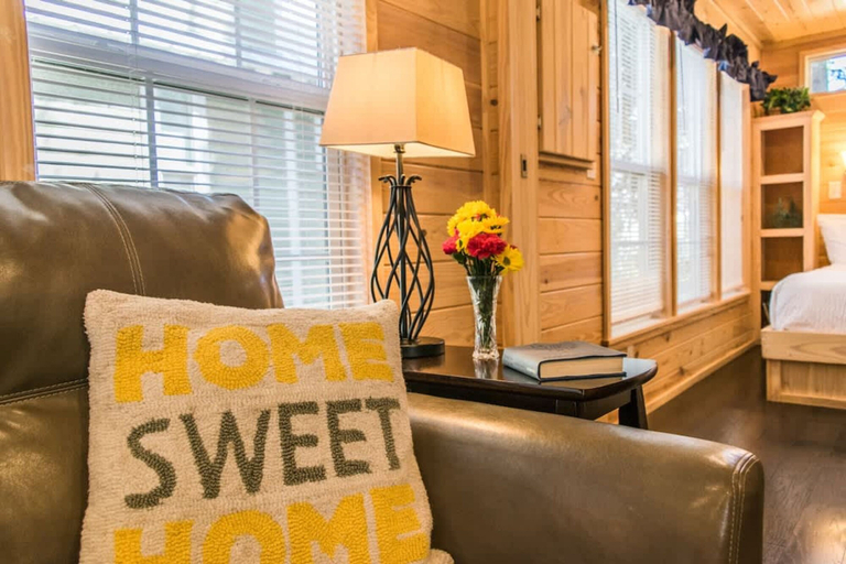 Room 3, Lakeview 2BR Tiny Home Near Trails Pool Bocce, Henderson