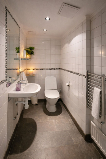 Bathroom 4, Hotel Tre Små Rum, Stockholm