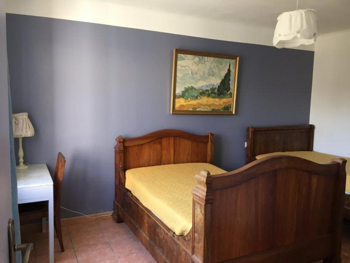 Bedroom 2, Mas Le Pont des Aubes, Vaucluse