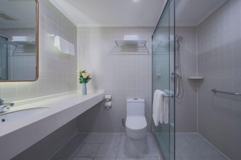 Bathroom 3, Magnolia Hotel (Nanjing Olympic Sports Center Branch), Nanjing