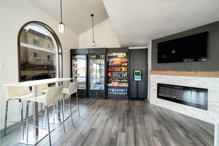 Food & Drinks, Mainstay Suites Moreno Valley, Riverside