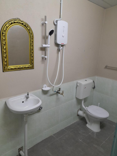 Bathroom 3, Tony's Guesthouse, Penang Island