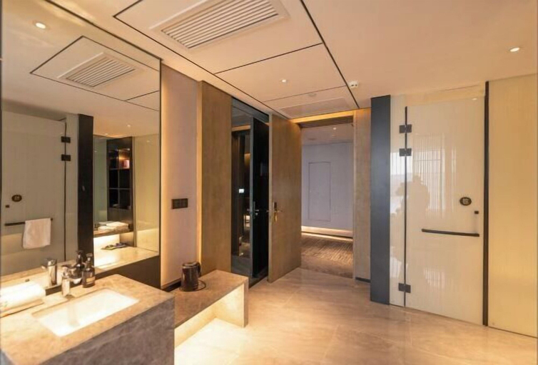 Bathroom 4, Huarong Hongfa International Hotel (People's Square), Yueyang