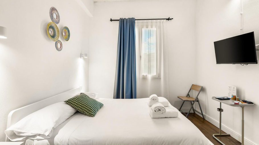 Bedroom 3, Ceramic Rooms, Oristano
