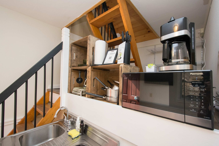 Room 2, Dog Friendly Tiny House On Lake Lure Private Dock, Rutherford