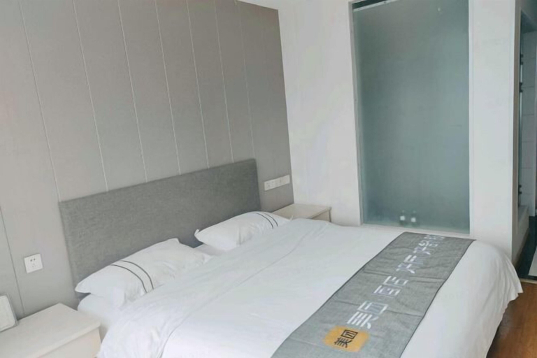 Bedroom 4, Huangguan Holiday Hotel, Changzhou
