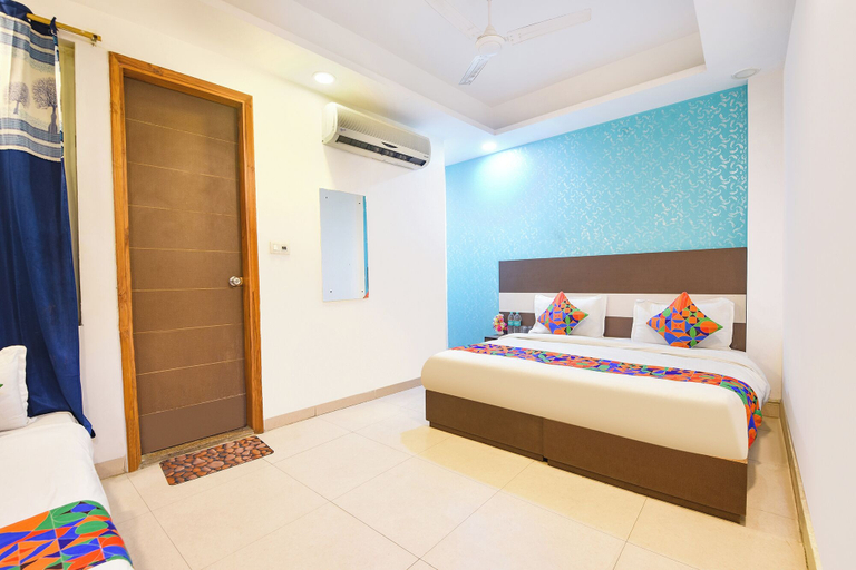 Room 3, Fabhotel Ramayan Palace, Delhi
