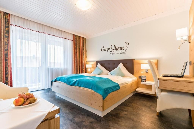 Bedroom 4, Gräfliches Hotel Alte Post, Rottal-Inn