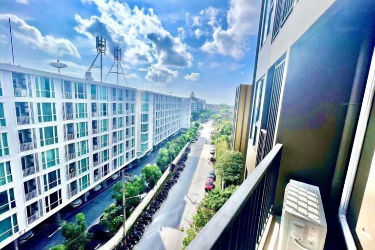 Room 4, The Base Central Condominium, Pulau Phuket