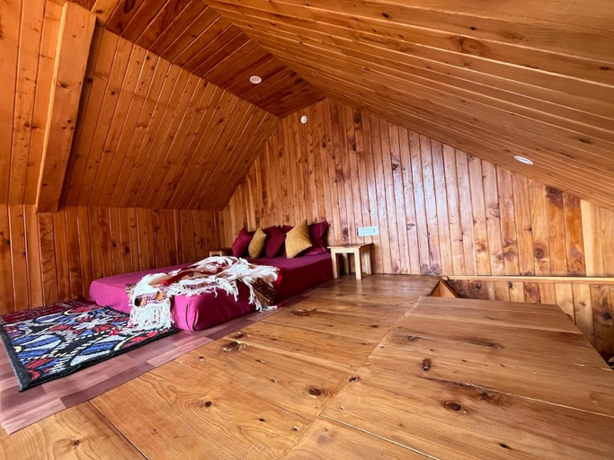 Bedroom 4, Jalori View Log House Jibhi, Kullu