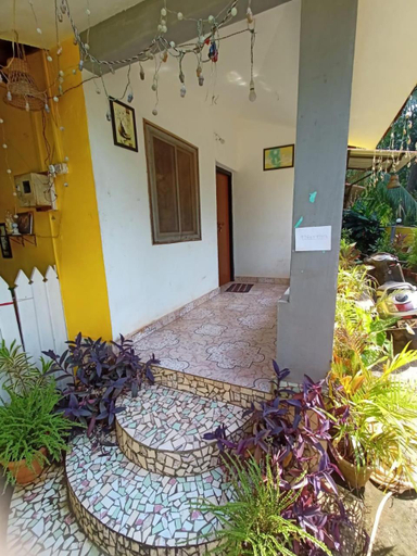 Others 2, Dhaklos Guest House, North Goa